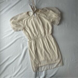 Elegant Cream Dress with Puff Sleeves